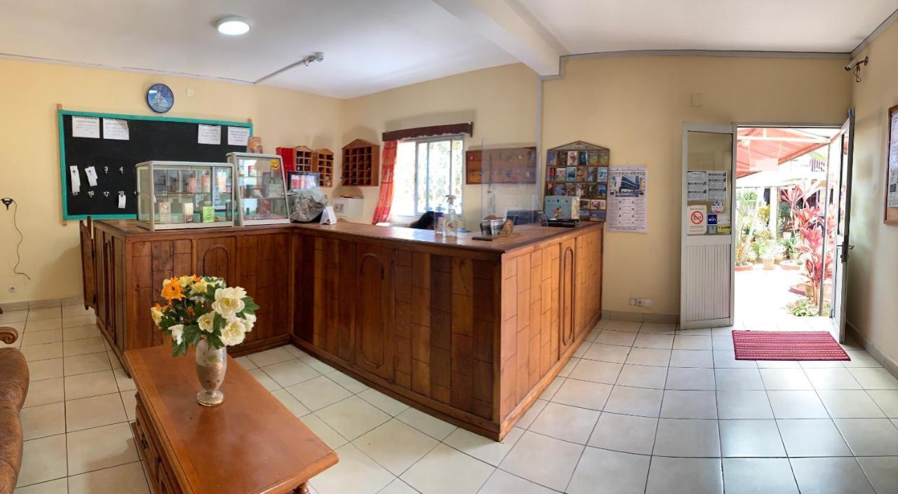 Hotel - Appartement Meuble " Les Flots Bleu " Ανταναναρίβο Εξωτερικό φωτογραφία