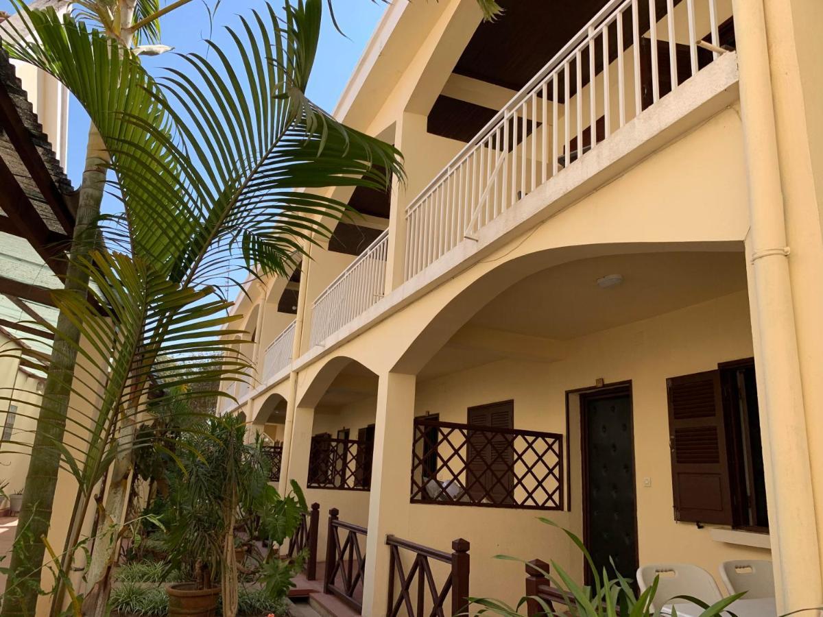 Hotel - Appartement Meuble " Les Flots Bleu " Ανταναναρίβο Εξωτερικό φωτογραφία