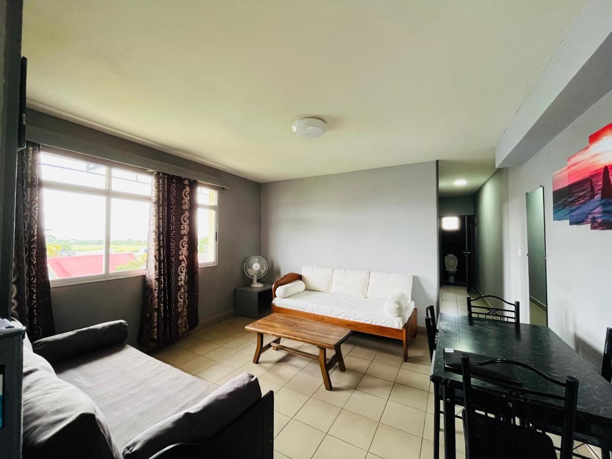 Hotel - Appartement Meuble " Les Flots Bleu " Ανταναναρίβο Εξωτερικό φωτογραφία