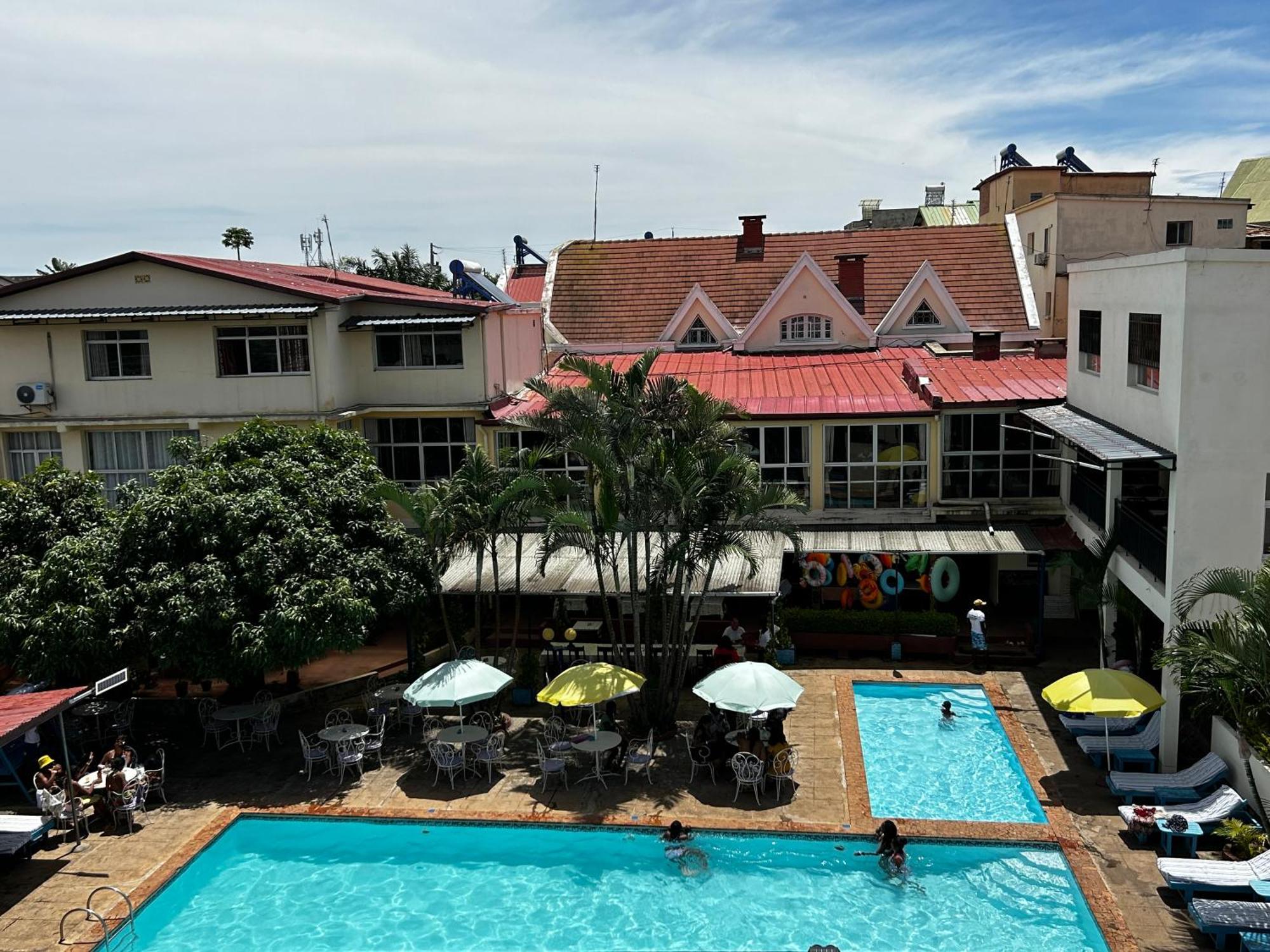 Hotel - Appartement Meuble " Les Flots Bleu " Ανταναναρίβο Εξωτερικό φωτογραφία
