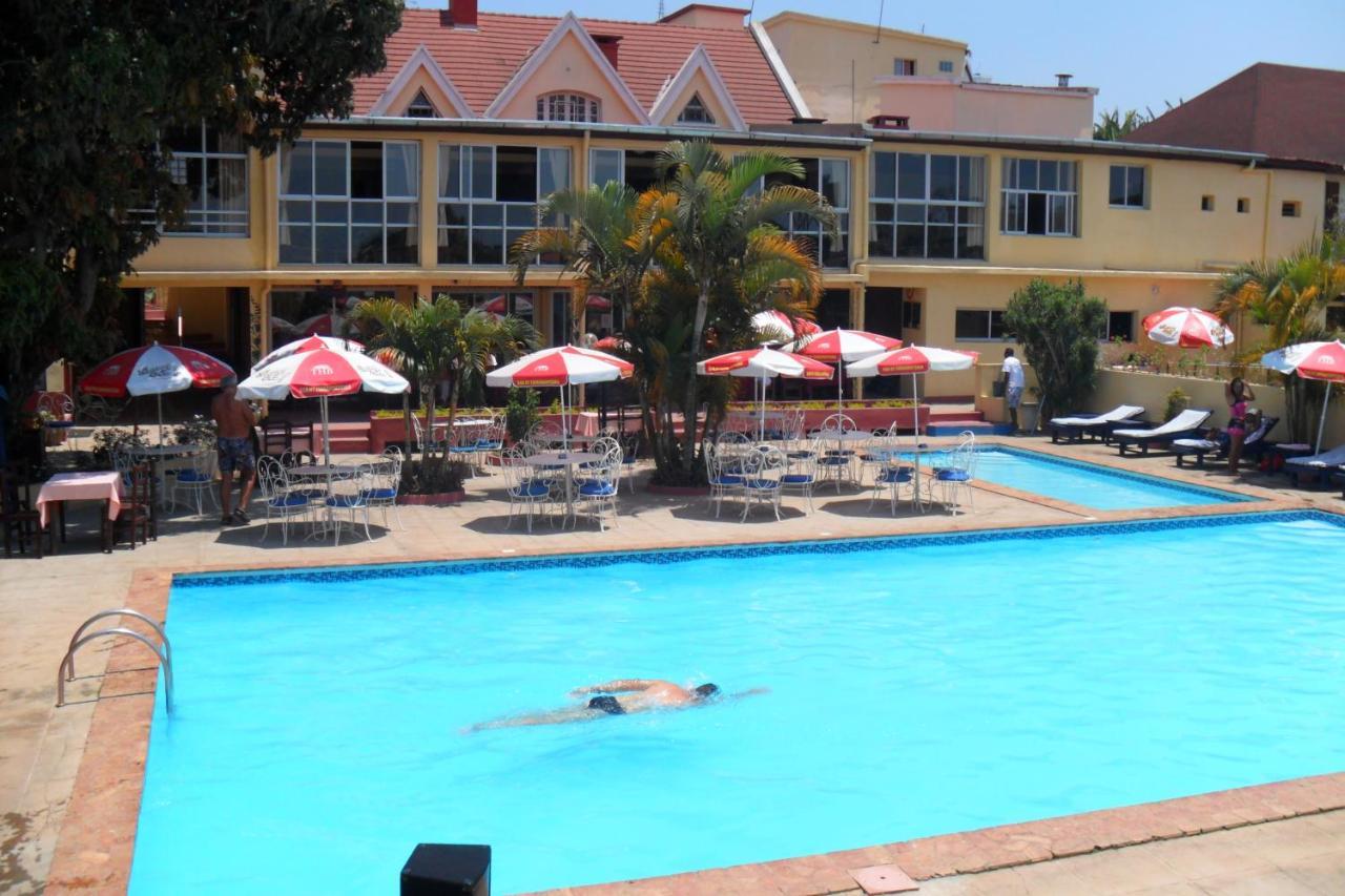 Hotel - Appartement Meuble " Les Flots Bleu " Ανταναναρίβο Εξωτερικό φωτογραφία